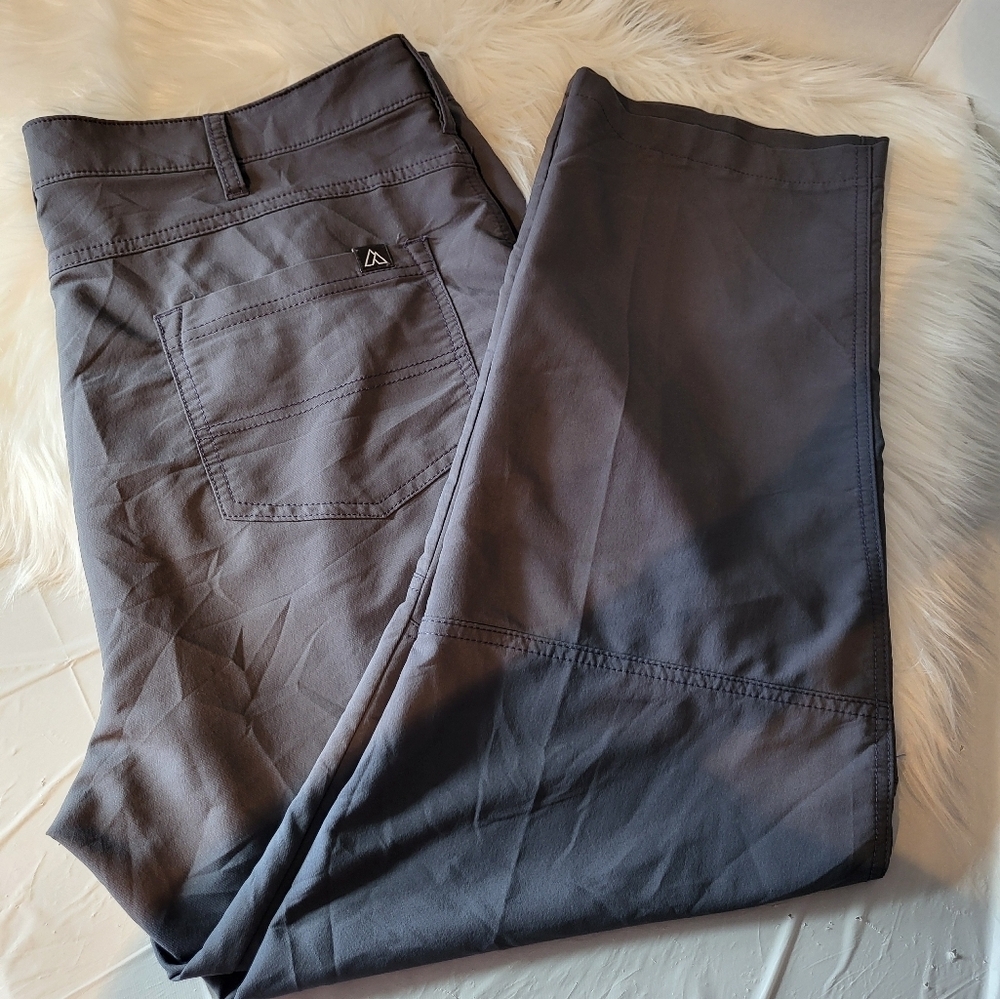 Alpine Design Men Pants Size 38x27
